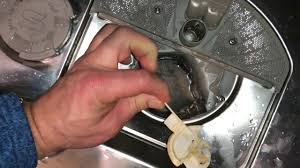 Falls sich kein wasser im pumpensumpf befinden, so können sie ein. E24 Gerat Pumpt Nicht Ab Bosch Siemens Neff Constructa Spulmaschinen Youtube