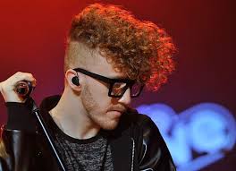 Daley Musico Buscar Con Google Haircuts For Men People Beautiful People