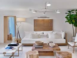 Modern Living Room In Miami Beach Fl By Meyer Davis Beach Apartment Decor Apartment Decor Beach Hotel Room