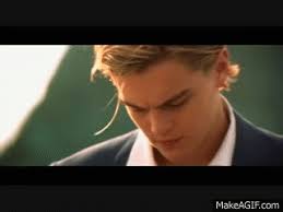 Leonardo dicaprio & claire danes song : Leonardo Dicaprio Romeo Juliet On Make A Gif