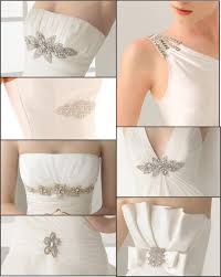 Los broches de novia, apliques, y pasamanería le darán el toque más especial a tu vestido de novia innovias. Pin De Seve Luna Cervantes En Vestidos De Novia Adornos Para Vestidos Vestidos De Novia Bordados Para Vestidos