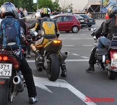 Na Motocikle Bez Nomerov I Bez Carya V Golove