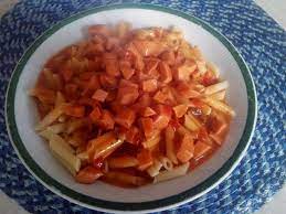 Weisst Du Noch Was Wir Als Ddr Kinder In Der Schule Gegessen Haben Oder Auch Zuhause Das Leckere Wurstchengulasch Wurstgulasch Einfache Gerichte Ddr Essen