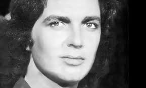 El cantante español camilo sesto murió el domingo 8 de septiembre dejando un gran legado musical. Camilo Sesto Community Facebook
