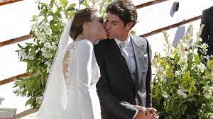 Como manda la tradición, eva gonzález. Boda Eva Gonzalez Y Cayetano Rivera Se Casan En Un Pueblo De Sevilla