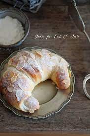 Mandelhornchen Mit Marzipan Mandelhornchen Marzipanhornchen Germteig Hefeteig Fruhstuck Backen Sussgeback Rezepte Mit Hefeteig