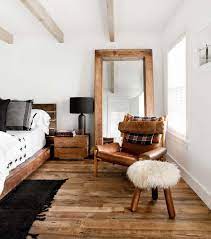 Ultra Chic Farmhouse Style Dwelling In The Village Of Sag Harbor Cool Bedroom Furniture Home Decor Bedroom Apartment Interior