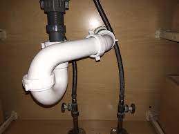 p trap under bathroom sink not lining