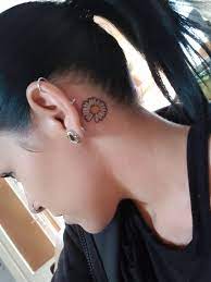 Discover more posts about gdragon, gd, and peaceminusone. Peaceminusone Tattoo Daisy Tattoo G Dragon Tattoo Tatuajes Abstracto