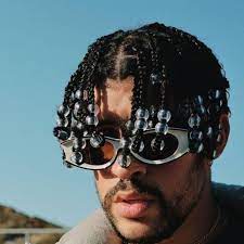 'dakiti' es nombrada así en honor a un pub ubicado en san juan, puerto rico. Bad Bunny Adora Impactar A Sus Seguidores Es Un Dios Xoxo News Celebs