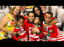 Coronao now, singapur, a correr los lakers, suave (remix), guaremate de por vida, mi mami, hablamos nunca. El Alfa Jefe Compartiendo Con Sus Hijos En Navidad Youtube