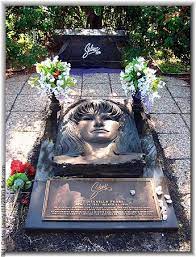 Select from premium selena quintanilla of the highest quality. Musiker 58