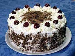 Rezept Schwarzwalder Kirschtorte Das Originalrezept Aus Dem Hoch Schwarzwald Rezept Schwarzwalder Kirschtorte Rezept Kirschtorte Schwarzwalder Kirschtorte