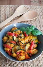 Lauwarmer Gnocchi Zucchini Paprika Salat Rezept Hauptspeise Paprika Salat Salat Rezepte