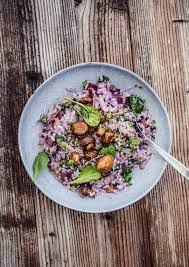 Fliederfarbenes Veganes Winter Risotto Mit Topinambur Und Pilzen Rezept Risotto Topinambur Lebensmittel Essen