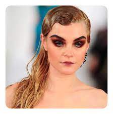 There are a huge number of braiding styles that have evolved a lot to bring you a fun and cool look. 62 Fast And Easy Hairstyles For Wet Hair