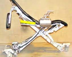 A Transforming Chair For Auto Mechanics Core77