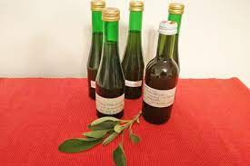 Dieser Salbei Sirup Schmeckt Herrlich Man Kann Ihn Sofort Verwenden Oder Als Vorrat Anlegen Hier Das Tolle R Sirup Rezepte Ingwersirup Rezepte Salbei Rezepte