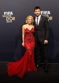 Columbian singer shakira and barcelona footballer gerard pique attend a press conference for his father joan. Love Story Shakira And Gerard Pique Steemit