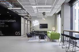 Deloitte Prague Aka 10 Office Snapshots In 2020 Quality Office Furniture Office Pictures Staircase Design