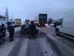 Voditel Vaza Pogib V Avarii S Gruzovikom Na Trasse M 4 Don V Rostovskoj Oblasti