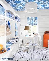 China Seas Sigourney Shade And Wallpaper By Dana Small In House Beautiful September 2018 Beach House Furniture Beach House Interior Beach House Decor