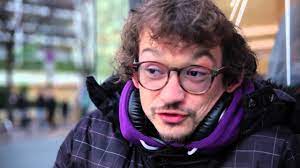 Frédéric rené courbet, alias julien courbet, naît le 7 février 1965 en gironde. Julien Courbey Youtube