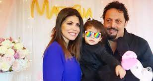 Poco prima della nascita, brignano ha registrato un video in diretta su facebook. Flora Canto E Brignano Regalano Alla Piccola Martina La Festa Di Compleanno Piu Bella Foto Ultime Notizie Flash