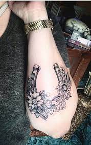 Gorgeous Horseshoe Tattoo Cowgirl Tattoos Sleeve Tattoos Horse Shoe Tattoo