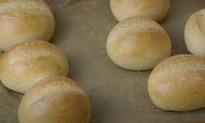 Rezept Perfekte Brotchen Backen Einfach Und Schnell Rezept In 2020 Brot Backen Einfach Kochen Und Backen Rezepte Brot Backen