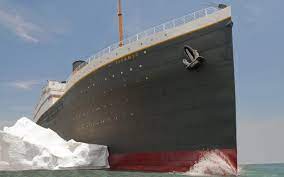 how did the unsinkable titanic sink