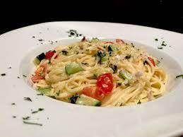 Spaghetti In Einer Kase Zucchini Sosse Zu Faul Zum Kochen Spaghetti Rezepte Zucchini Spaghetti Rezept Spaghetti Mit Zucchini
