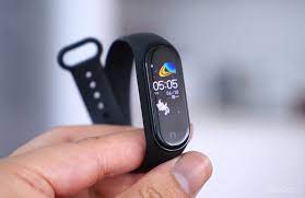 Mi Band 4 Ot Xiaomi Poluchil Cvetnoj Amoled Ekran S Nfc I Stoit 33 Dollara 7 Foto Video 24gadget Ru Gadzhety I Tehnologii