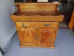 a matching hutch and dry sink