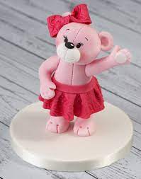 We 39 Re Taking A Closer Look At How To Create Texture And Detail With Your Ready To Roll Icing With Our Set Of Icing B Teddy Cakes Doll Cake Love Cake Topper