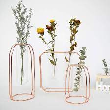 These Geometric Rose Gold Vases Steal The Show They Look Gorgeous With Their Minimal Style And All You Rose Gold Vase Flower Vases Decoration Geometric Vases