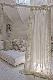Ein guter vorhang harmonisiert mit ihrem sie haben eine weiße küche im landhausstil und dekorieren diese gerne mit frischen blumen? Leinen Gardinen Im Landhausstil Fur Eine Zauberhafte Atmosphare
