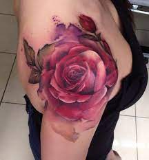 Red Rose Shoulder Tattoo By Lianne Moule Rose Shoulder Tattoo Rose Tattoos For Women Cool Shoulder Tattoos