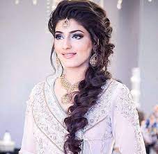 Indian wedding hairstyles will interest you if you want your bridal ceremony to be extravagant and special. Tricks To Create Indian Wedding Hairstyles For Short Hair In Easy Ways Engagement Hairstyles Short Wedding Hair Indian Bridal Hairstyles