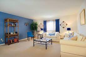 Plymouth Classic Living Room Offers Over 230 Square Feet Classic Living Room New Countertops Apartment Communities