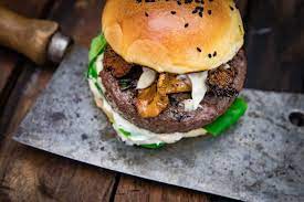 Hirsch Burger Mit Pfifferlingen Und Truffel Mayo Grill Bbq Blog Rezept Lebensmittel Essen Pfifferlinge Truffel