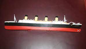 toy boat submersible model ship