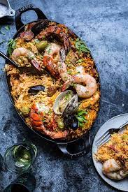 Skillet Grilled Seafood And Chorizo Paella Hbh Meeresfruchte Gegrillte Meeresfruchte Leckeres Essen