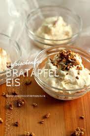 Apfeleis Selber Machen Bratapfeleis So Lecker Und Cremig Eis Ganz Unkompliziert Selbst Machen Eis Selber Machen Rezept Gebratene Apfel Lebensmittel Essen
