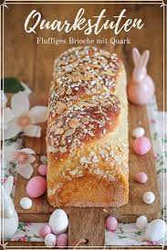 Quarkstuten Aus Hefeteig Super Locker Fluffig Und Zart Das Rezept Kann Wahlweise Mit Wenig Hefe Und Italienischem Sau Hefegeback Geback Rezepte Mit Hefeteig
