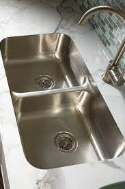 undermount sink with a laminate
