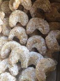 Vanillekipferl Ohne Ei Von Traude Chefkoch Rezept Vanillekipferl Lebensmittel Essen Rezepte