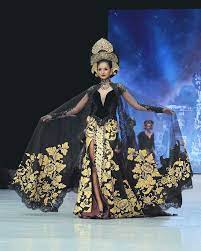 Anne avantie hadirkan hal baru dalam rancangan busananya. Perayaan 29 Tahun Berkarya 5 Kebaya Anne Avantie Ini Bisa Jadi Inspirasi