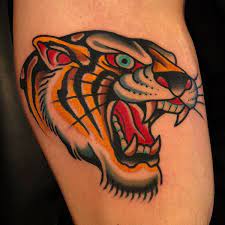 Tiger Done At Boldwillhold Tattoo Samuelebriganti Posttradtattoo Boldwillholdfirenze Traditional Tiger Tattoo Traditional Tattoo Tiger Hand Tattoo