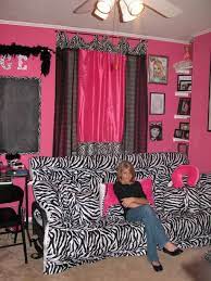 Hot Pink With Zebra Print Zebra Bedroom Pink Zebra Bedrooms Zebra Print Bedroom